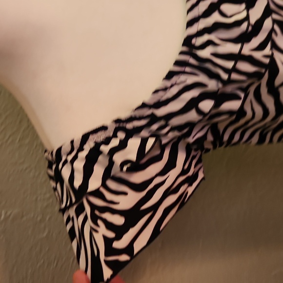 Shirt - Picture 3 of 5